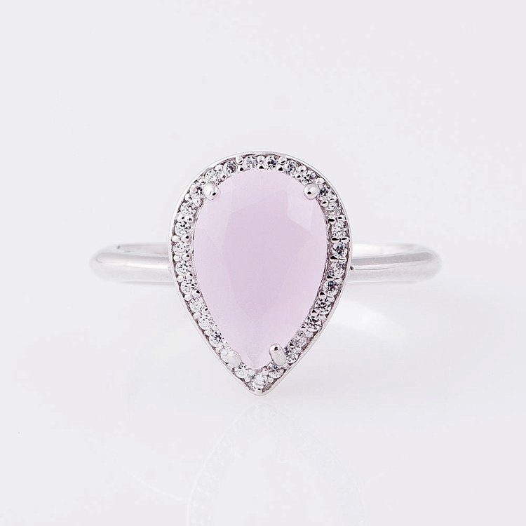 Срібний перстень з фіанітами 111922 від ювелірного магазину Онікс - 2