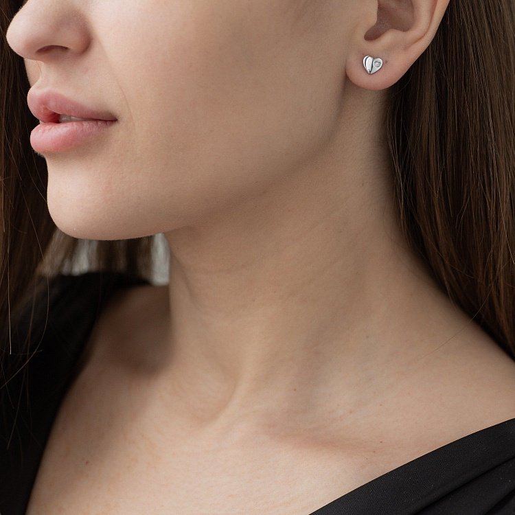 Золотые серьги "Сердечки" с фианитами с06722 от ювелирного магазина Оникс - 3