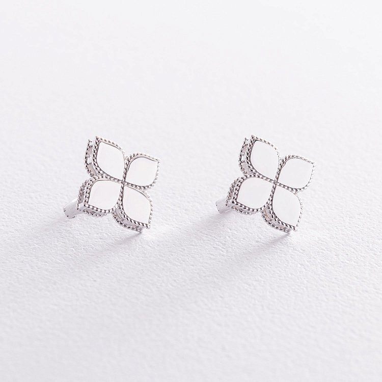 Серьги "Клевер" в белом золоте с06529 от ювелирного магазина Оникс