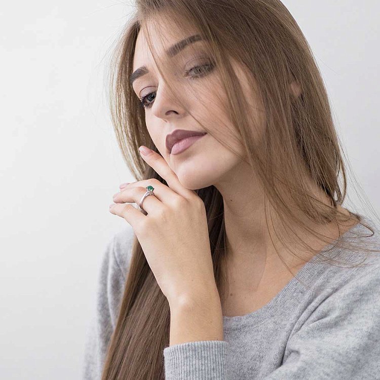 Золотое кольцо с зеленым агатом 14022222 от ювелирного магазина Оникс - 4