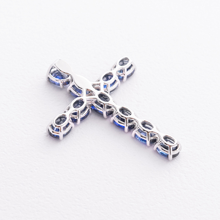 Хрестик у білому золоті із сапфірами пб0387nl від ювелірного магазину Онікс - 1