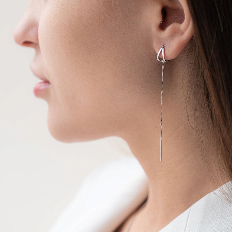 Срібні сережки - протяжки 122907 від ювелірного магазину Онікс