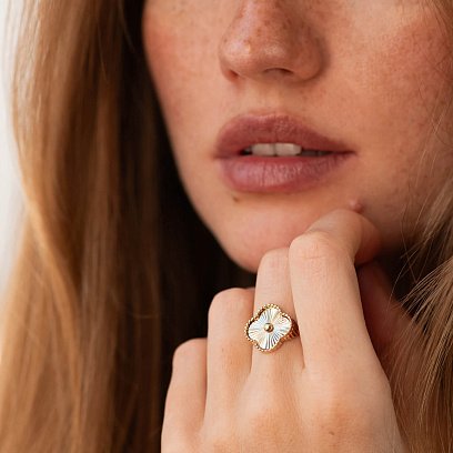 Каблучка "Конюшина" в жовтому золоті к08207 №3