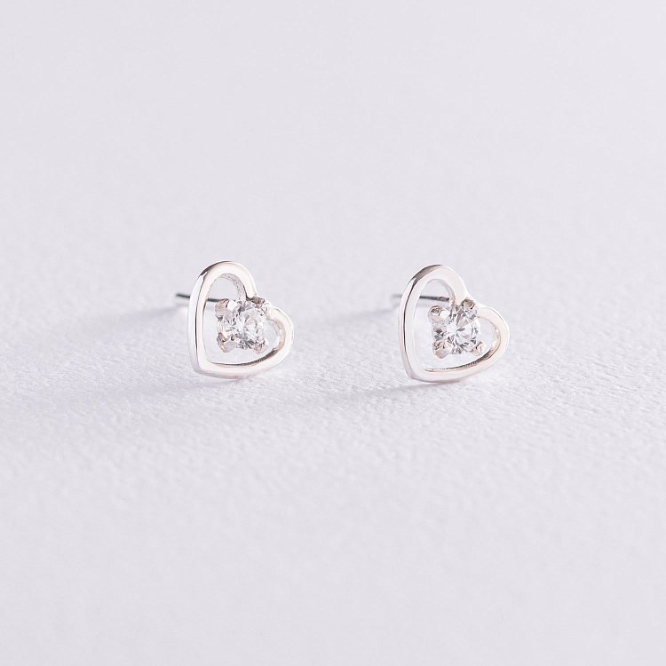 Серебряные серьги - пусеты "Сердечки" с фианитами 123060 от ювелирного магазина Оникс