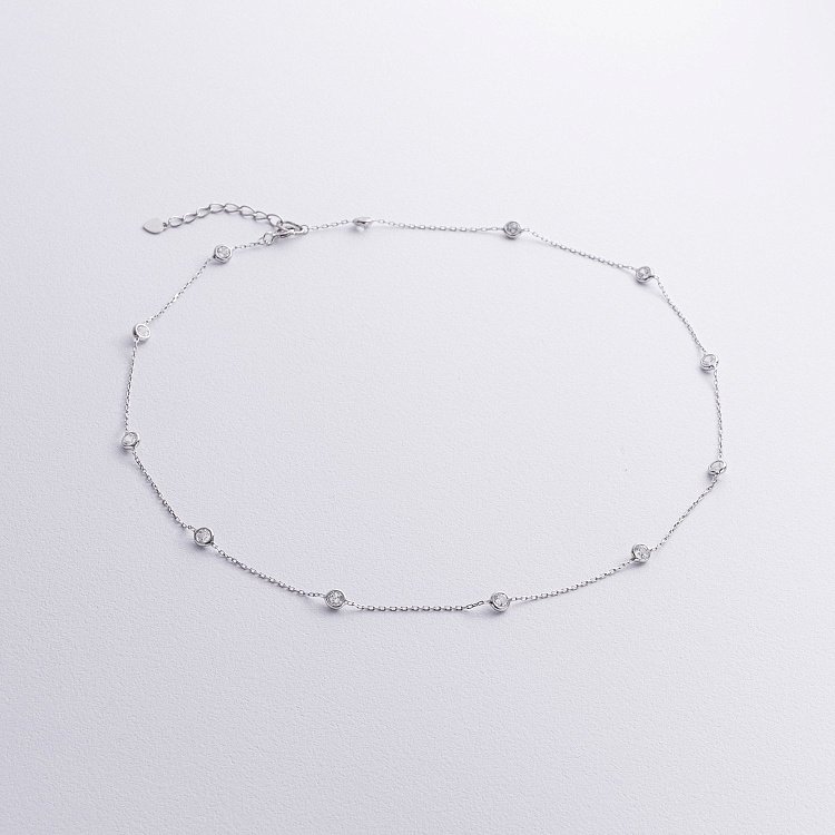 Серебряное колье с фианитами 908-01593 от ювелирного магазина Оникс