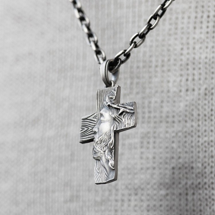 Серебряный крест "Иисус Христом в терновом венце" 7028 от ювелирного магазина Оникс - 3