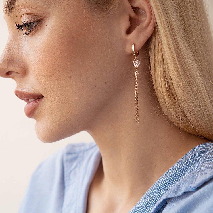 Золотые серьги "Сердечки" с цепочками (фианиты) с07826 от ювелирного магазина Оникс - 3