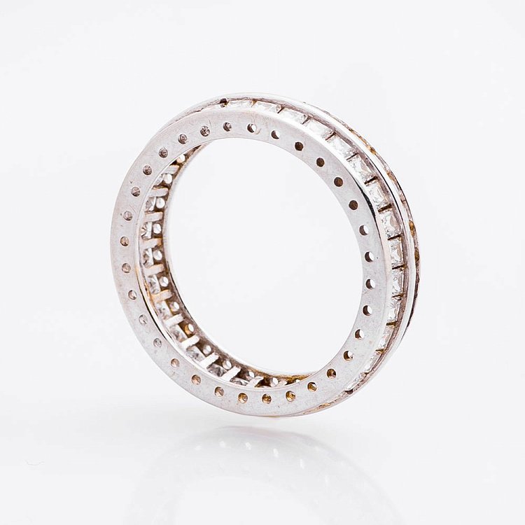 Золотое кольцо с фианитами к01183 от ювелирного магазина Оникс - 1