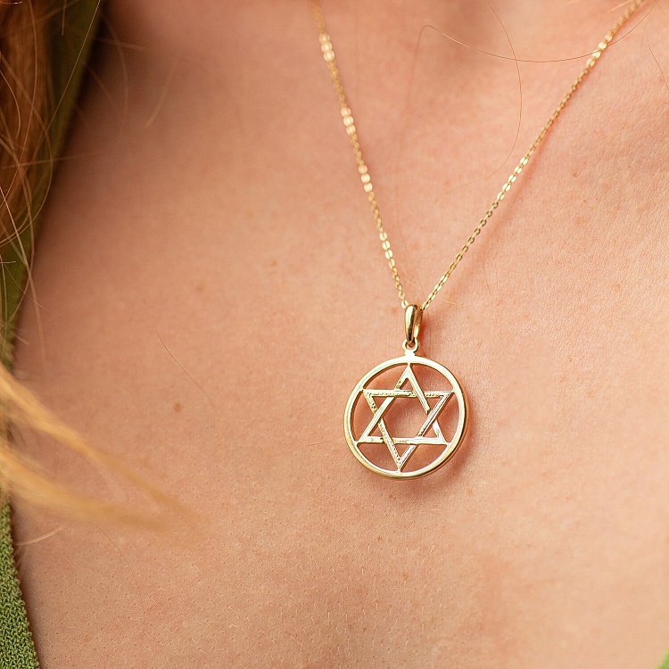 Кулон "Звезда Давида" в желтом золоте п03878 от ювелирного магазина Оникс - 1