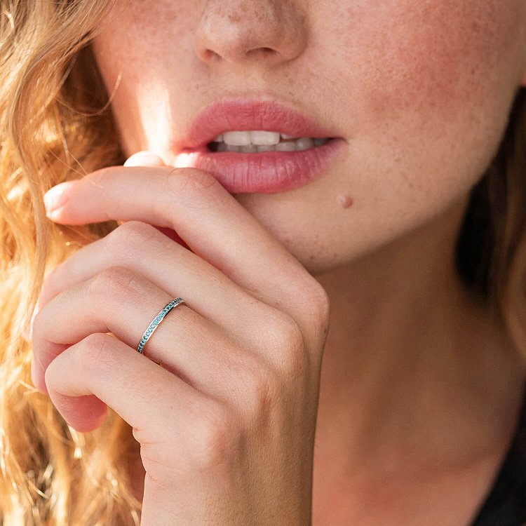 Золота каблучка з блакитними діамантами ﻿226991121 від ювелірного магазину Онікс - 5