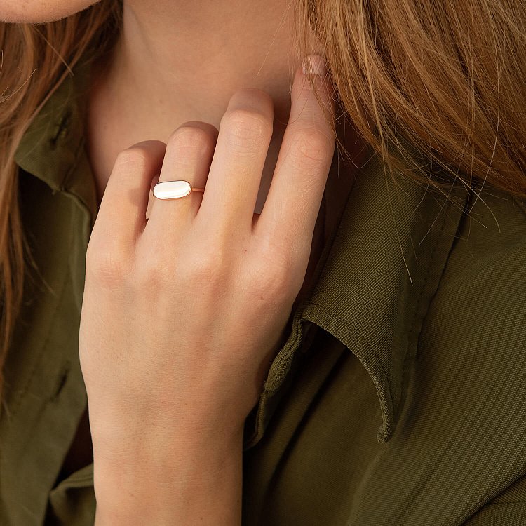 Каблучка в червоному золоті (можливе гравіювання) к07134 від ювелірного магазину Онікс - 1