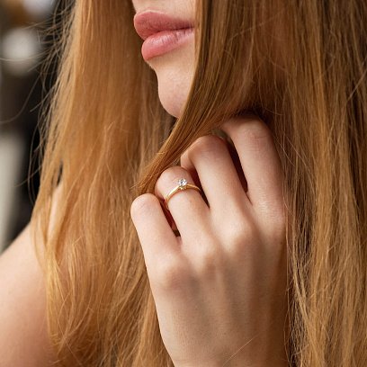 Золота заручальна каблучка з сердечком (фіаніт) к07989 №5