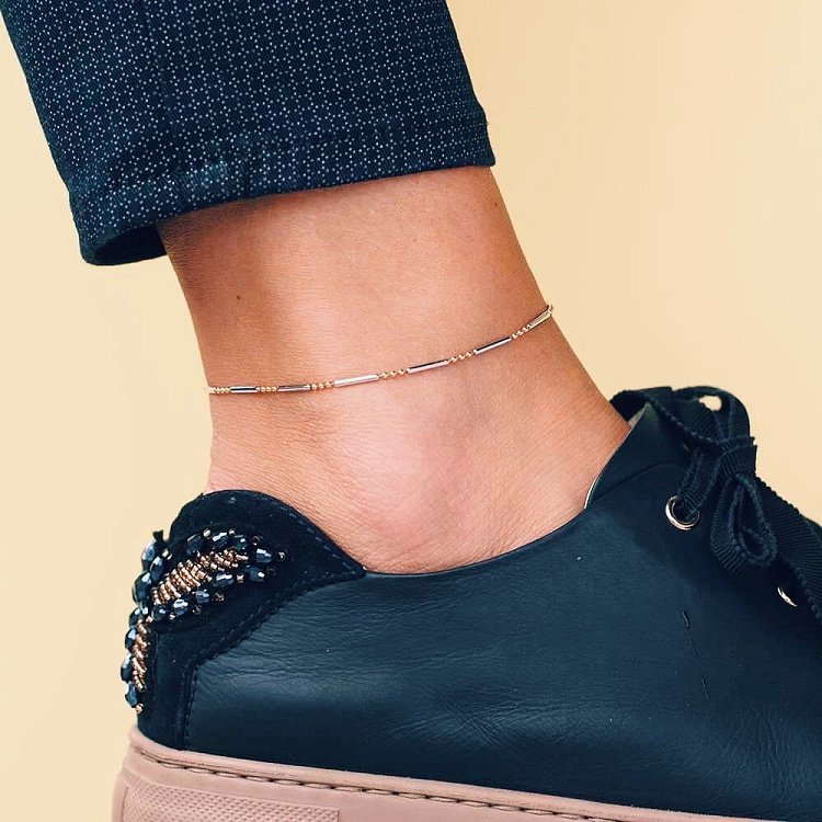 Золотой браслет на ногу б01817 от ювелирного магазина Оникс