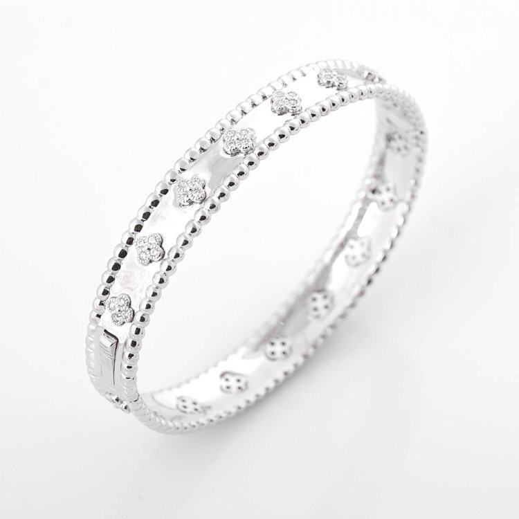 Серебряный браслет с фианитами"Клевер" 141194 от ювелирного магазина Оникс - 3