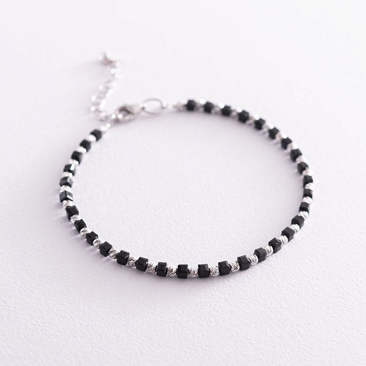 Срібний браслет з оніксом 141377 від ювелірного магазину Онікс