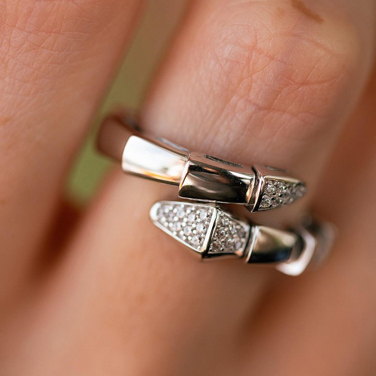 Кольцо "Змея" в белом золоте (фианиты) к07344 от ювелирного магазина Оникс - 3