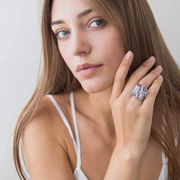 Золота каблучка з діамантами, аметистами і топазами R25030 від ювелірного магазину Онікс - 2