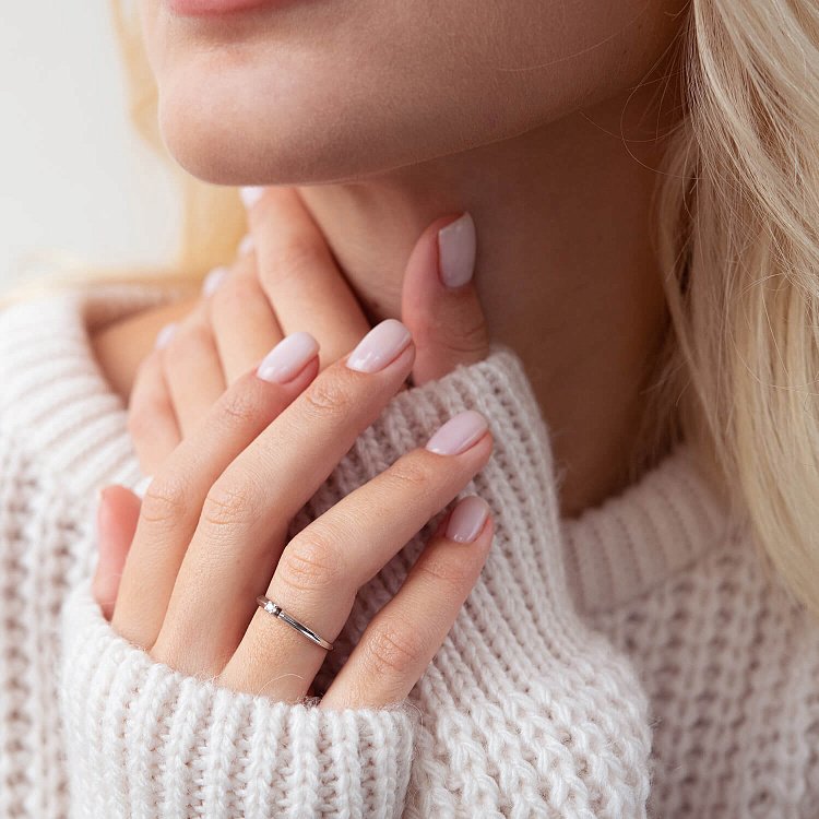 Золота заручальна каблучка з фіанітом к05640 від ювелірного магазину Онікс - 1