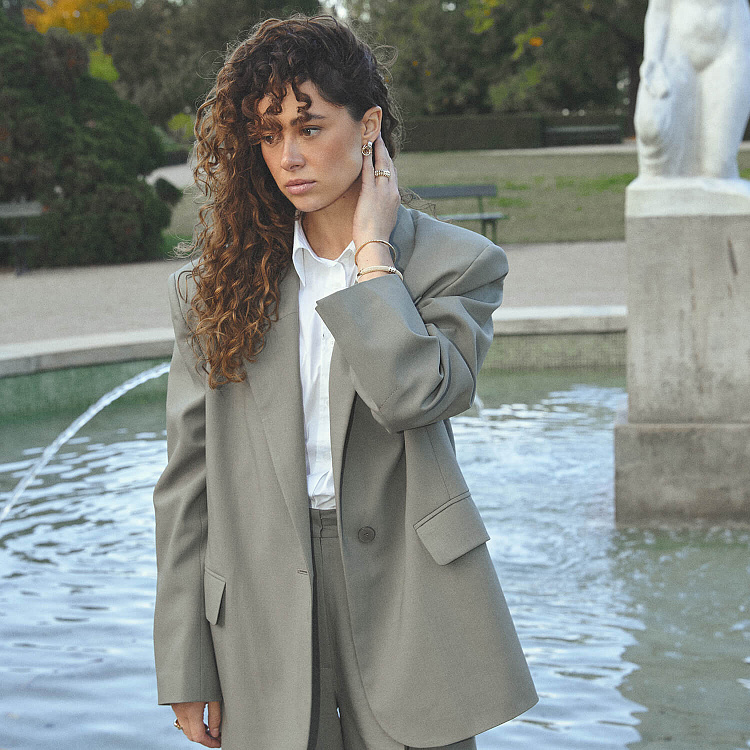 Жорсткий браслет "Marie" у жовтому золоті б05599 від ювелірного магазину Онікс - 16