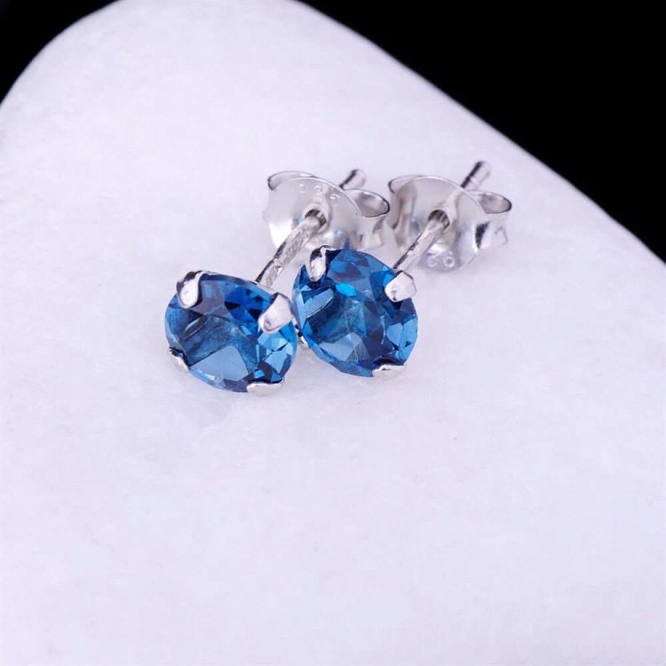 Серебряные серьги-пусеты  "Лондон голубой" топаз, родий (7мм) 121373 от ювелирного магазина Оникс - 5