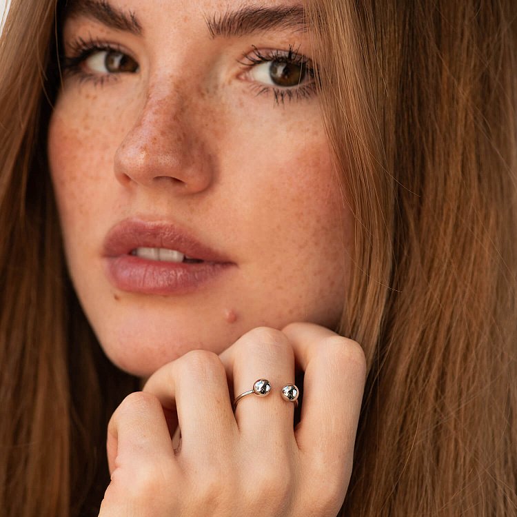 Кольцо "Шарики" в белом золоте к07508 от ювелирного магазина Оникс - 10