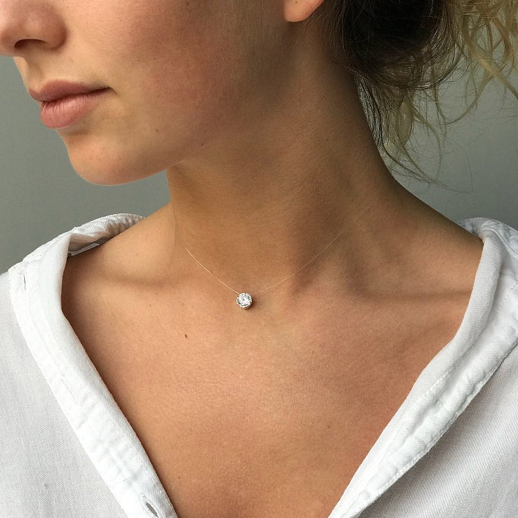 Камушек на леске (фианит) 18523 от ювелирного магазина Оникс