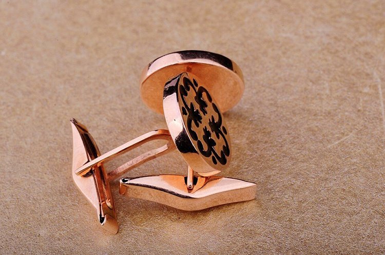 Золотые запонки с узором (эмаль) зап00018 от ювелирного магазина Оникс - 1