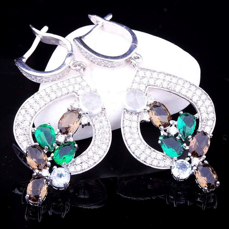 Срібні сережки з фіанітами 121513 від ювелірного магазину Онікс