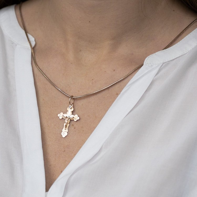 Золотой крестик с распятием и фианитом п02338 от ювелирного магазина Оникс - 1