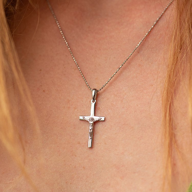 Хрестик "Розп'яття" у білому золоті п03881 від ювелірного магазину Онікс - 1