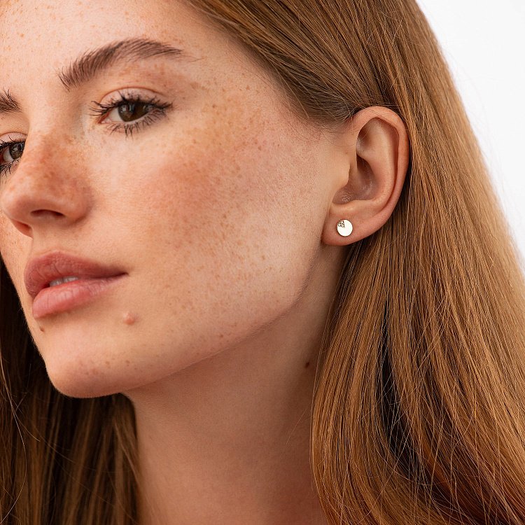 Золоті сережки - пусети з фіанітами с06078 від ювелірного магазину Онікс - 1