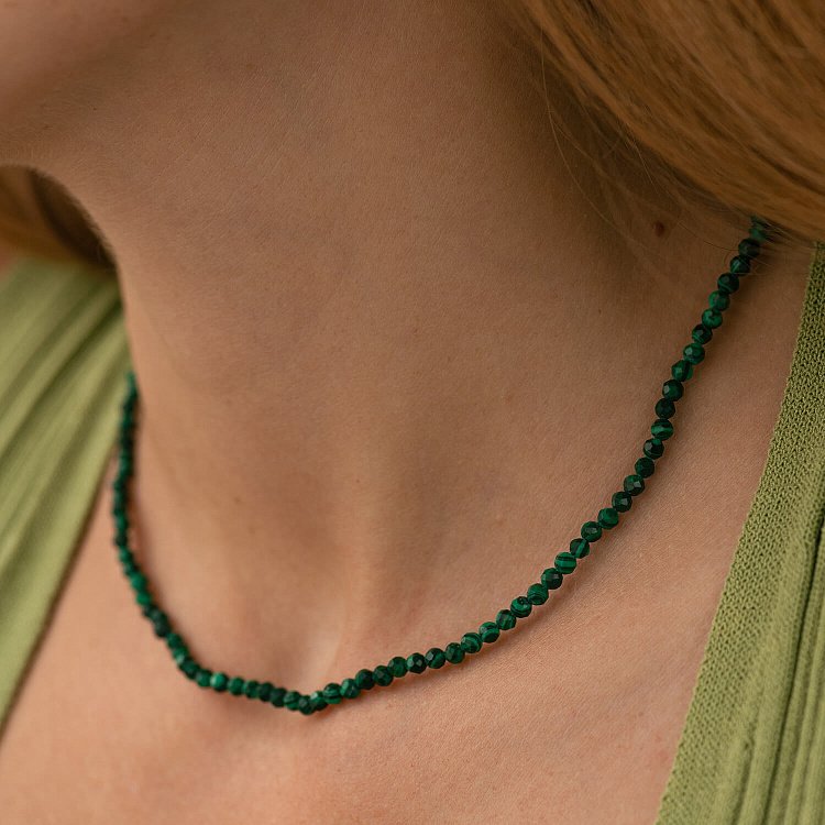 Срібне кольє з малахітом 181284 від ювелірного магазину Онікс