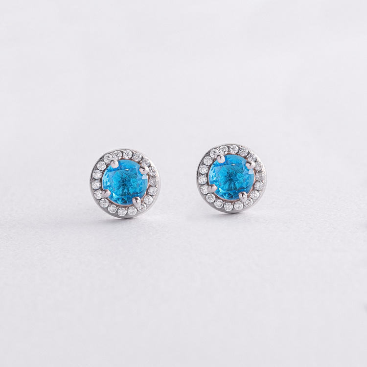 Серебряные серьги - пусеты с кварцом и фианитами 2546/1р-QSWB от ювелирного магазина Оникс