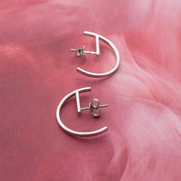 Серебряные серьги - пусеты в стиле минимализм 122505 от ювелирного магазина Оникс - 7