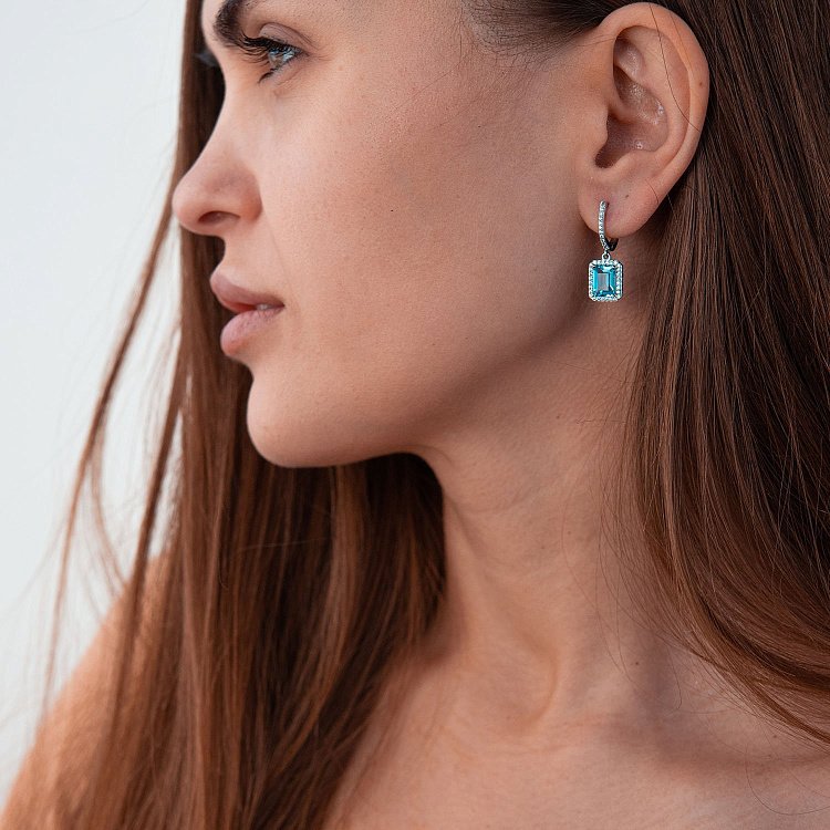 Золотые серьги с голубым топазом и фианитами с04172 от ювелирного магазина Оникс - 1