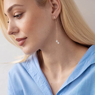 Золотые серьги с жемчугом на цепочке с07827 №4