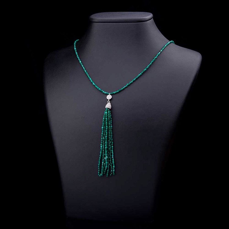 Срібне кольє з фіанітами і смарагдами 18353 від ювелірного магазину Онікс - 1