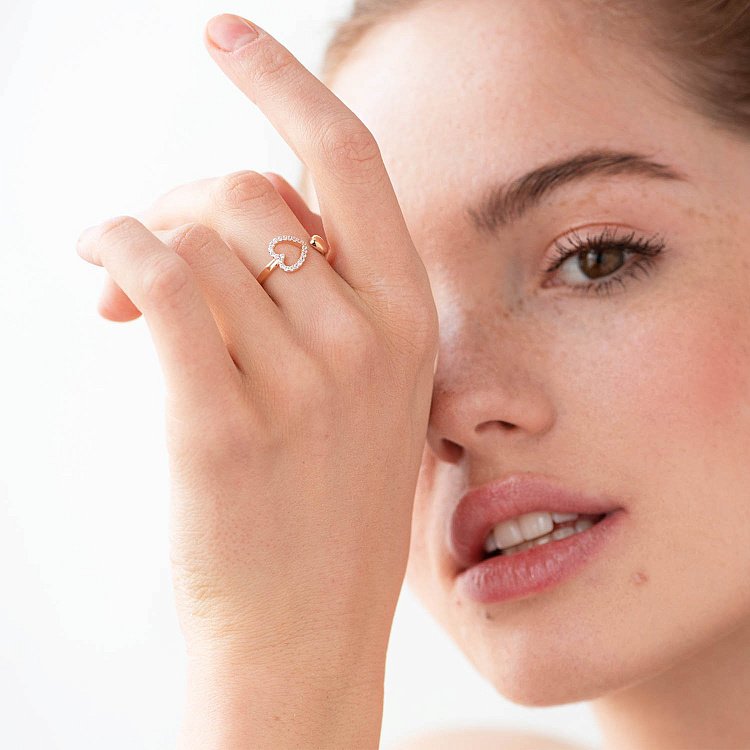 Золотое кольцо "Сердце" (фианиты) к06516 от ювелирного магазина Оникс - 2