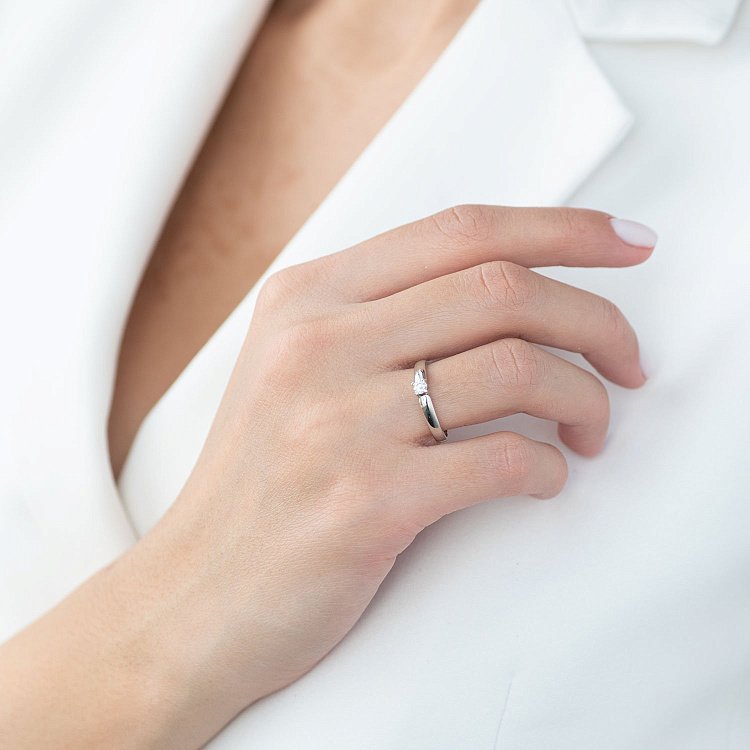 Помолвочное кольцо в белом золоте (бриллиант) кб0143arp от ювелирного магазина Оникс - 3