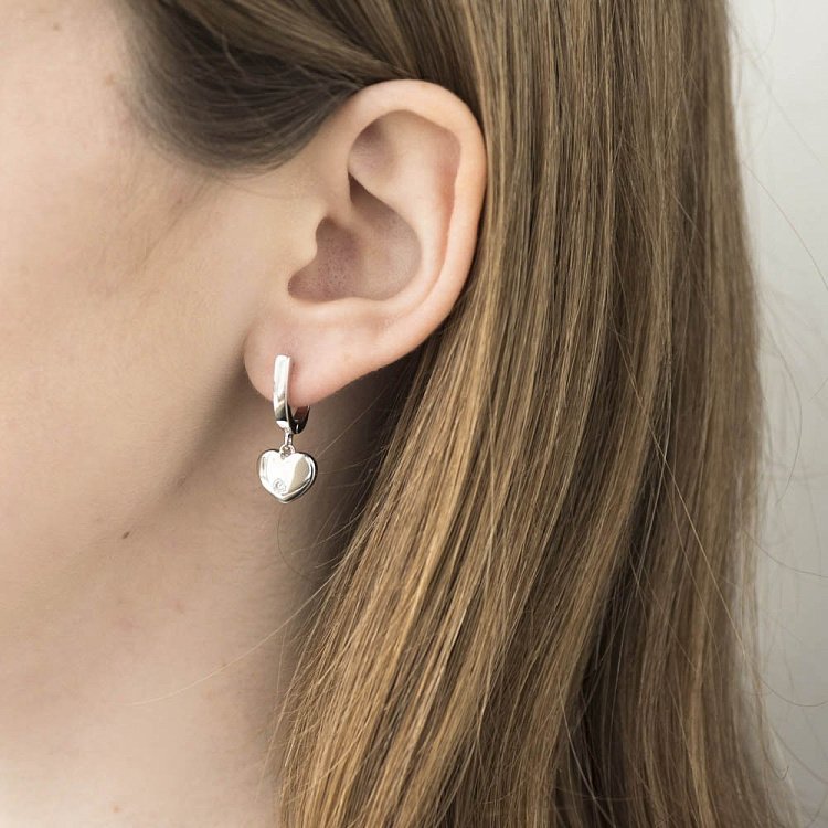 Серебряные серьги "Сердечки" с фианитами 122334 от ювелирного магазина Оникс - 4