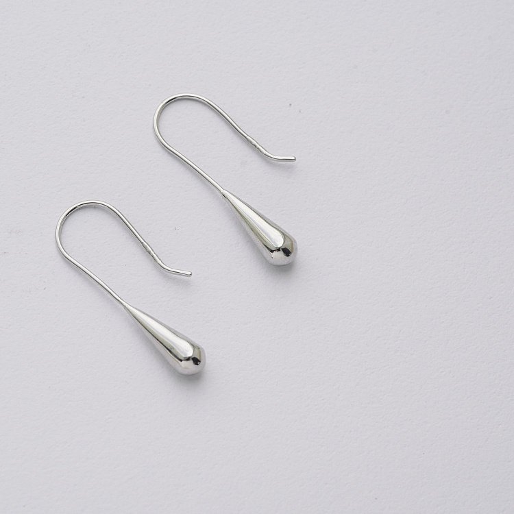 Серебряные серьги "Капельки" 122503 от ювелирного магазина Оникс