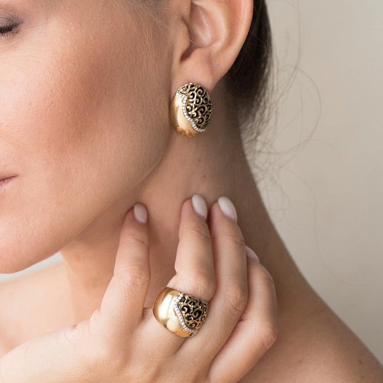 Золотое кольцо с фианитами и эмалью к03991 от ювелирного магазина Оникс - 5