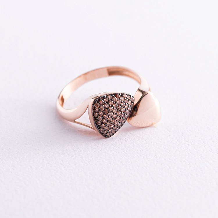 Золота каблучка  з фіанітами к05399 від ювелірного магазину Онікс