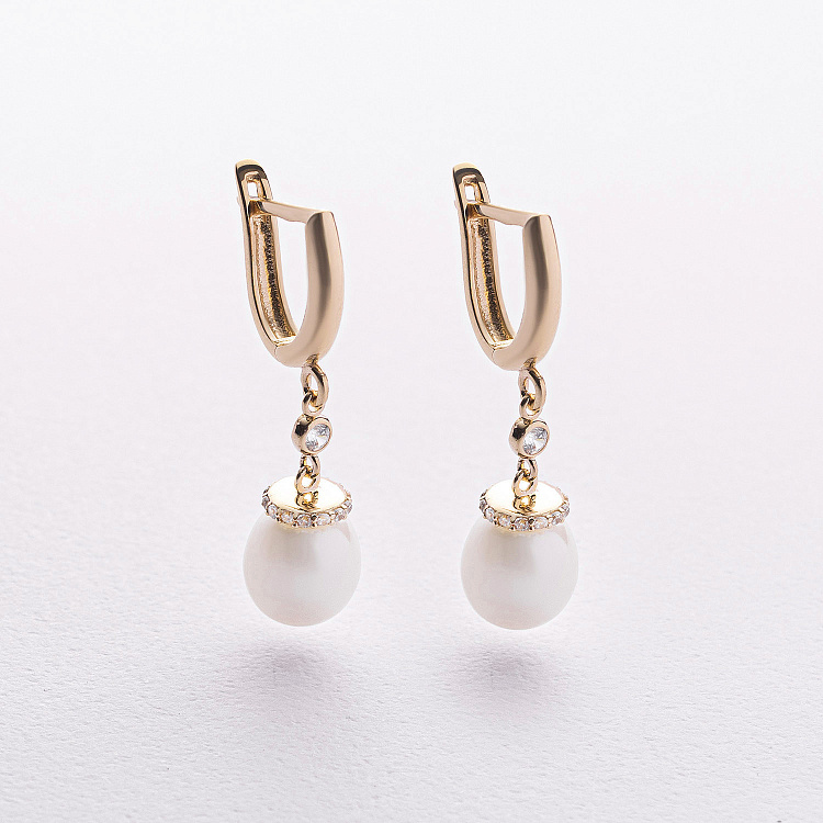 Золоті сережки з перлами і фіанітами (жовте золото) с09691 від ювелірного магазину Онікс