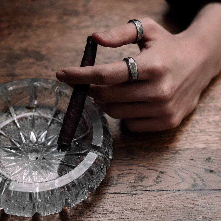 Срібна каблучка "Геометрія" 112706 від ювелірного магазину Онікс - 12