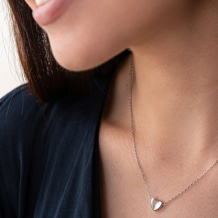 Серебряное колье "Сердечко" 181134 от ювелирного магазина Оникс - 1