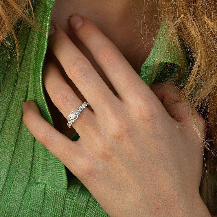 Помолвочное кольцо с бриллиантами (белое золото) 242831121 от ювелирного магазина Оникс - 1