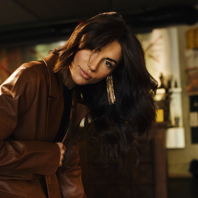 Сережка - каффа "Неповторність" в червоному золоті с07559 від ювелірного магазину Онікс - 10