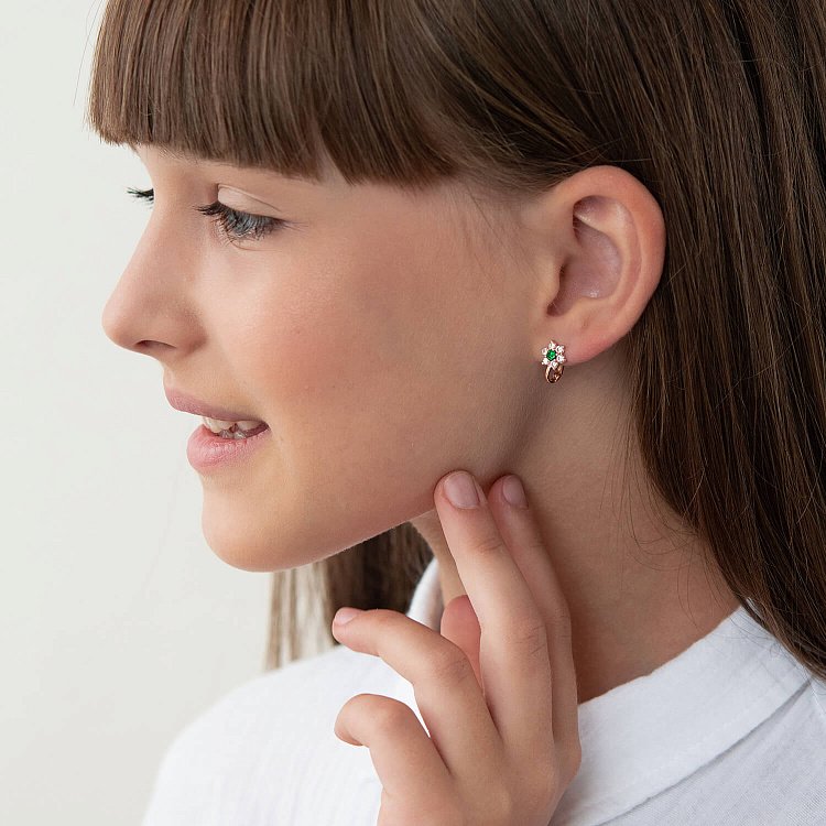 Дитячі золоті сережки "Квіточки" з фіанітами зеленими фіанітами с03612 від ювелірного магазину Онікс - 1