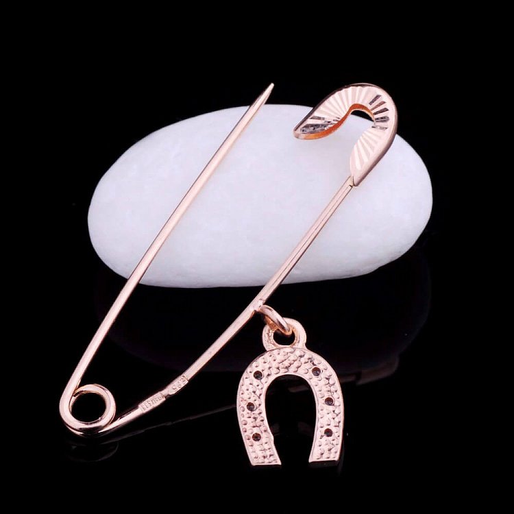 Золотая булавка "Подкова" с фианитами зак00193 от ювелирного магазина Оникс - 2